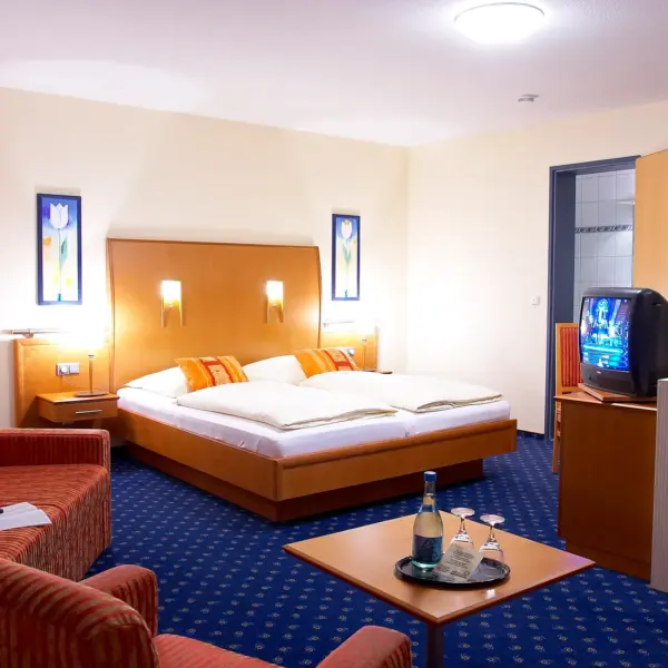 Wohn- und Schlafbereich des Doppelzimmer Superior im Gasthaus Hubertus Melle